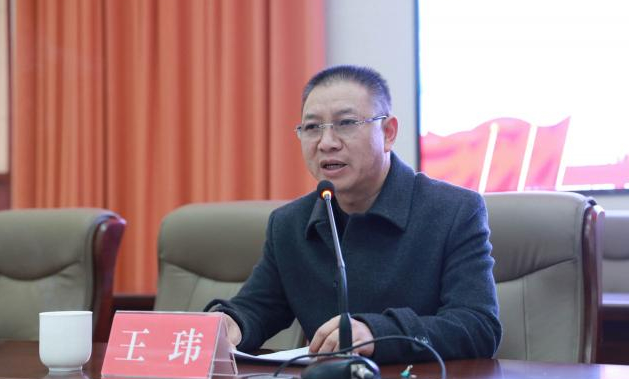 王玮到半岛平台股份有限公司宣讲党的十九届五中全会精神